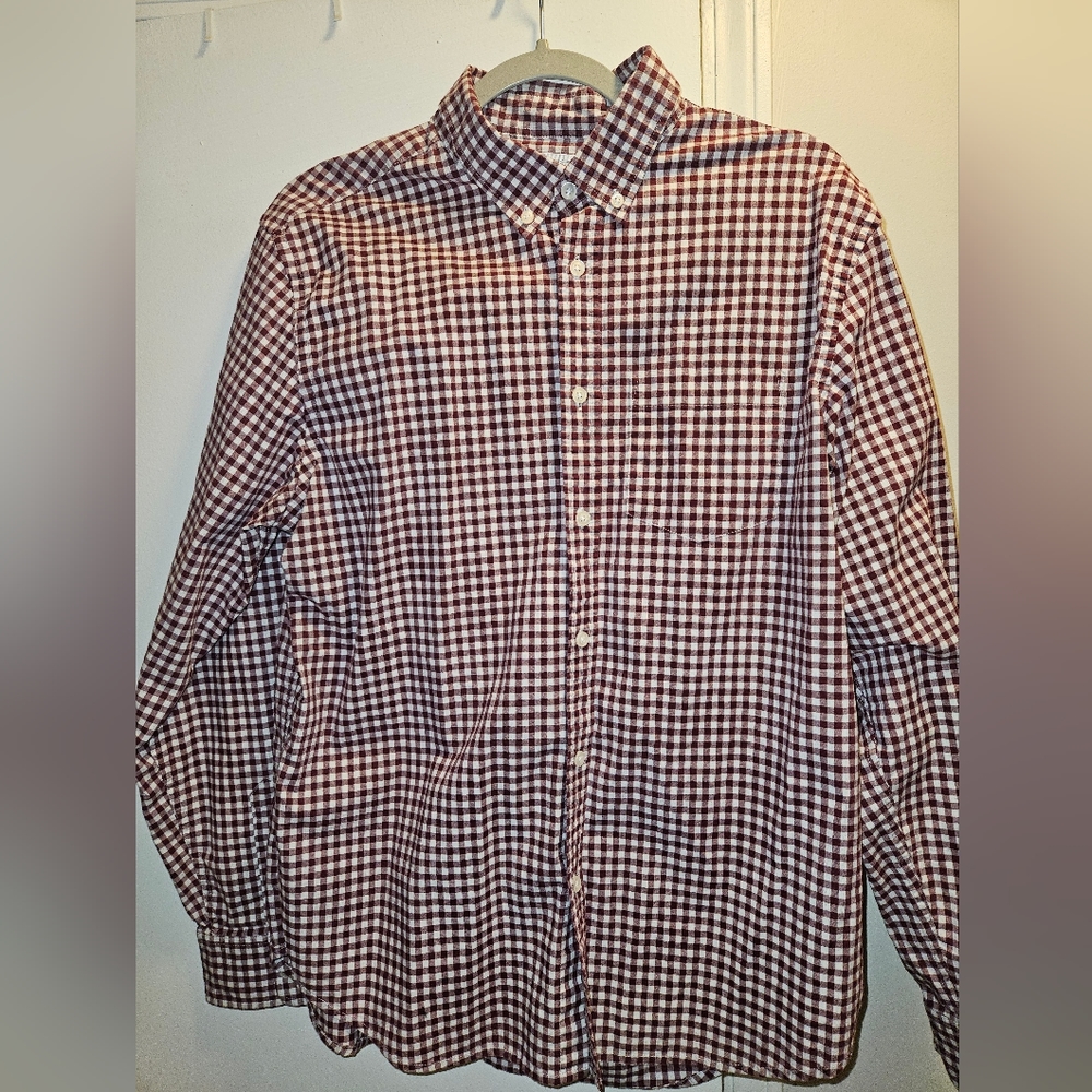 Large Old Navy Red and white